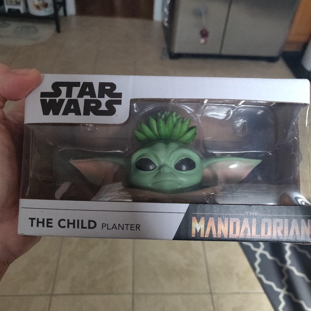Star Wars The Child Planter - Picture 4 of 9